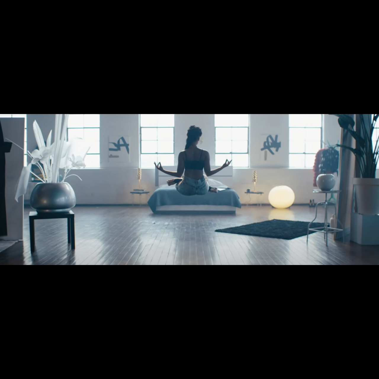 Janelle Monáe - Yoga (ft. Jidenna) (Thumbnail)